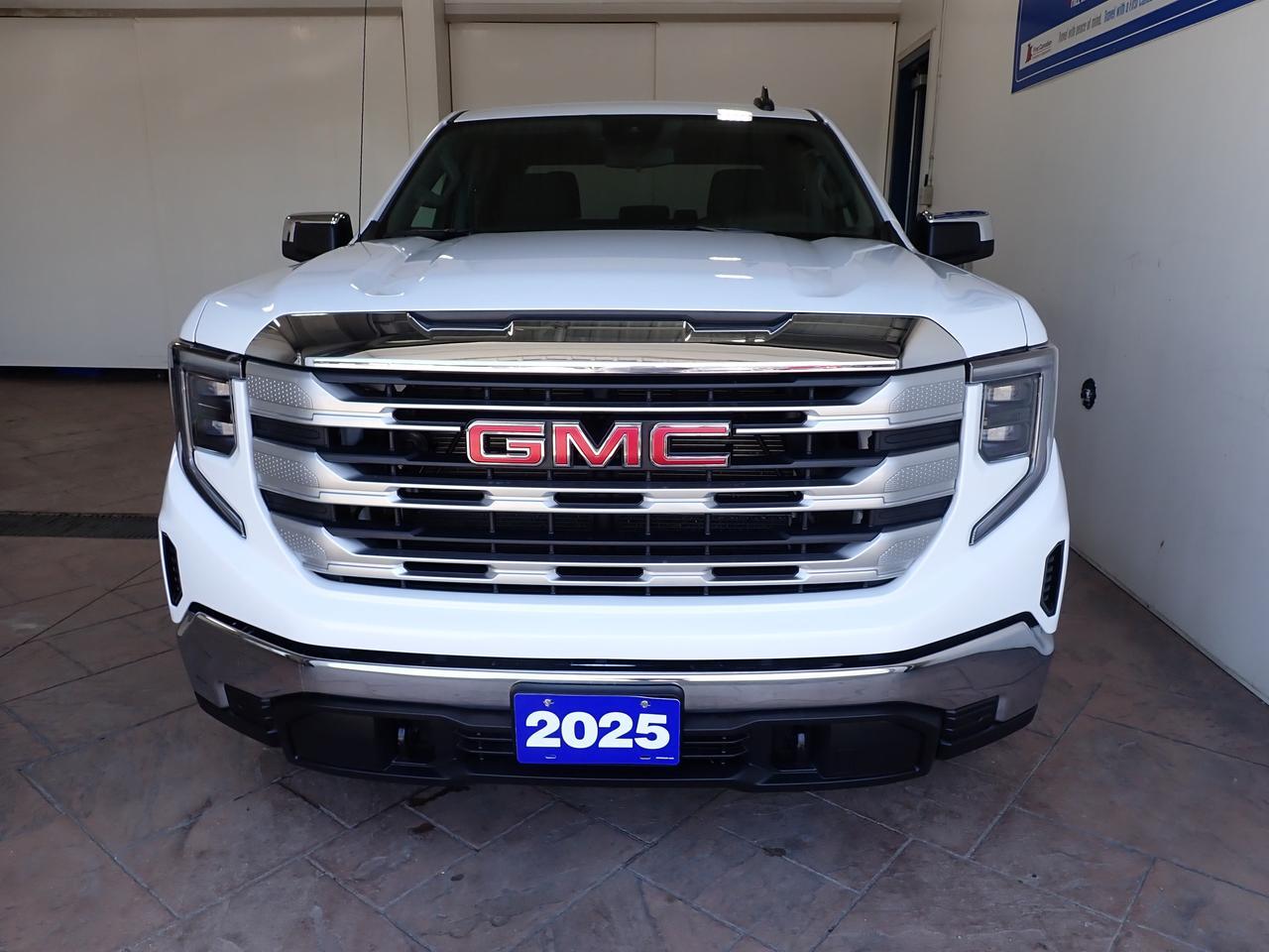 2025 GMC Sierra 1500 SLE 4WD CREW CAB NAVI 6'4" BOX Listowel ON