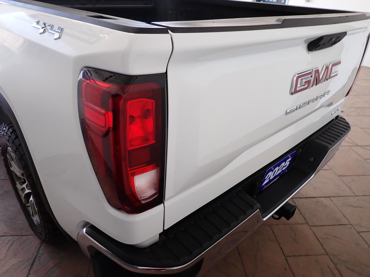 2025 GMC Sierra 1500 SLE 4WD CREW CAB NAVI Listowel ON