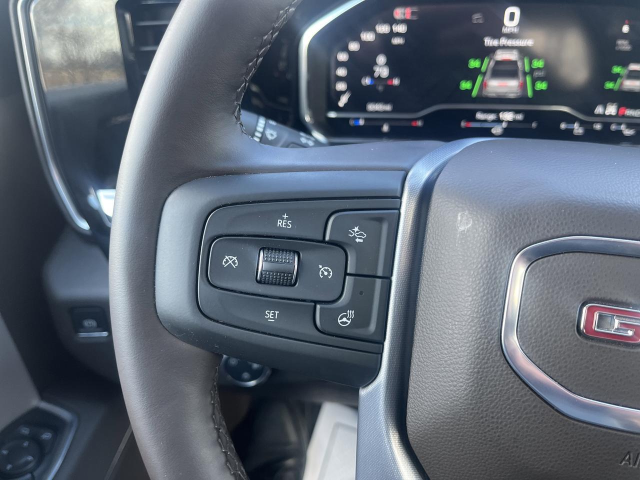 2025 GMC Sierra 1500 SLE Crew Cab 4WD Preferred Safety+Pkgs w/AdptvCrz Spray-OnBedliner ChromeAssistSteps HD-SurroundVsn Saukville WI