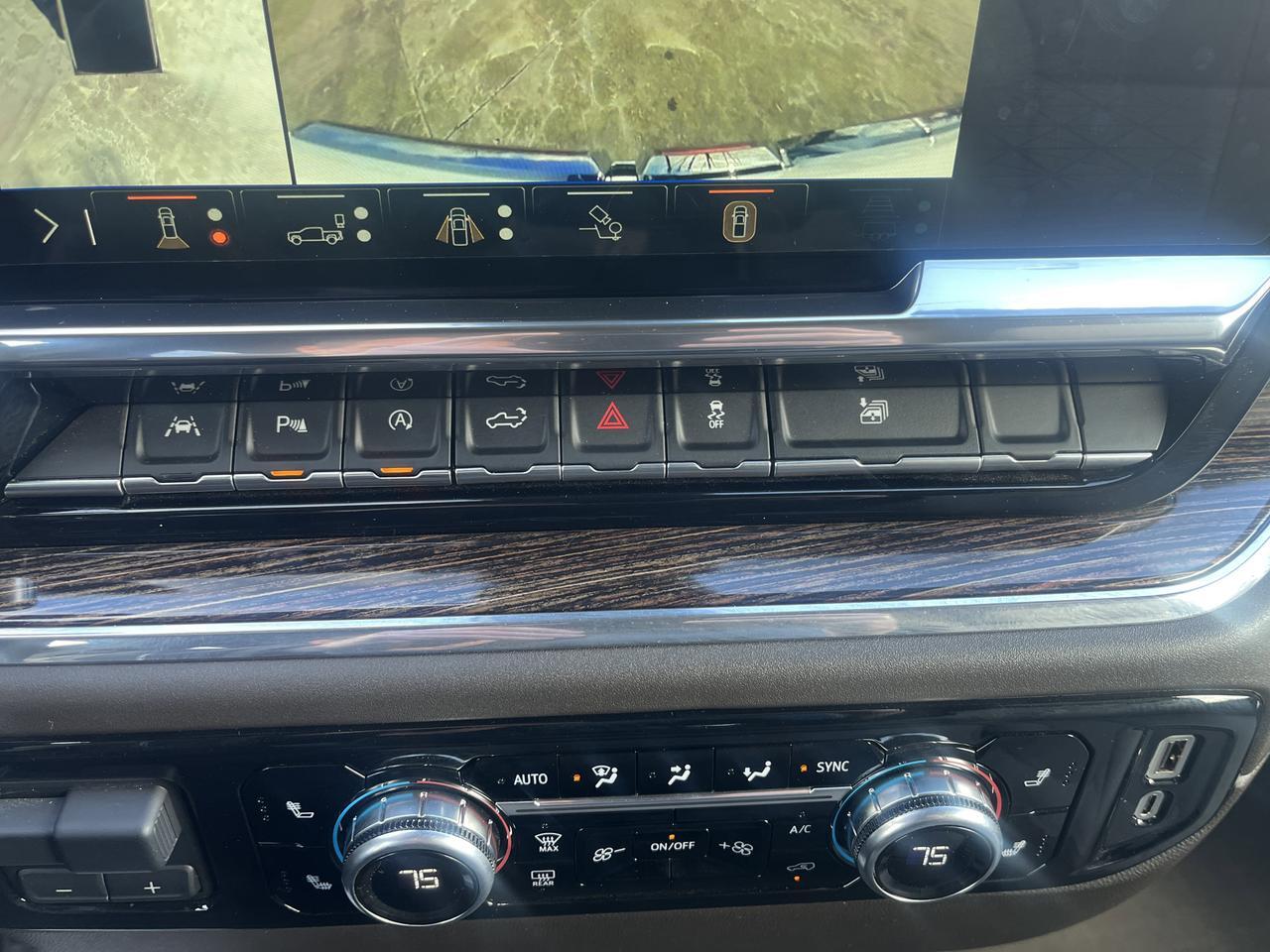 2025 GMC Sierra 1500 SLE Crew Cab 4WD Preferred Safety+Pkgs w/AdptvCrz Spray-OnBedliner ChromeAssistSteps HD-SurroundVsn Saukville WI