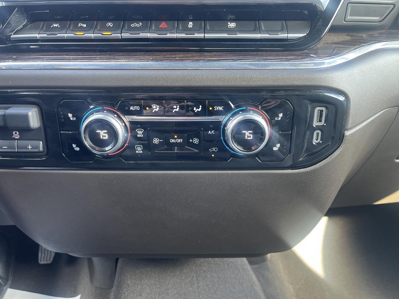 2025 GMC Sierra 1500 SLE Crew Cab 4WD Preferred Safety+Pkgs w/AdptvCrz Spray-OnBedliner ChromeAssistSteps HD-SurroundVsn Saukville WI