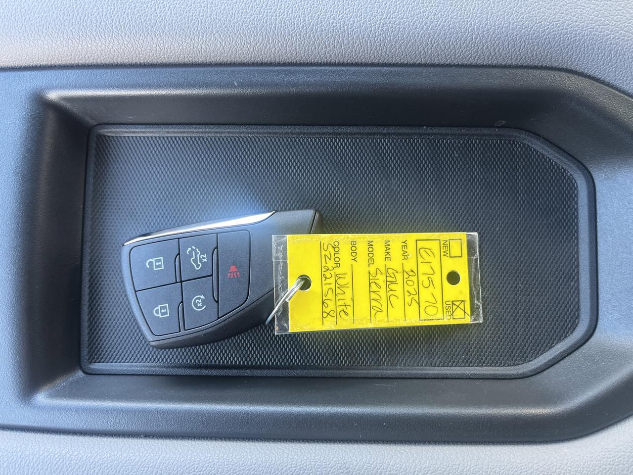 2025 GMC Sierra 1500 SLE Crew Cab 4WD Preferred Safety+Pkgs w/AdptvCrz Spray-OnBedliner ChromeAssistSteps HD-SurroundVsn Saukville WI