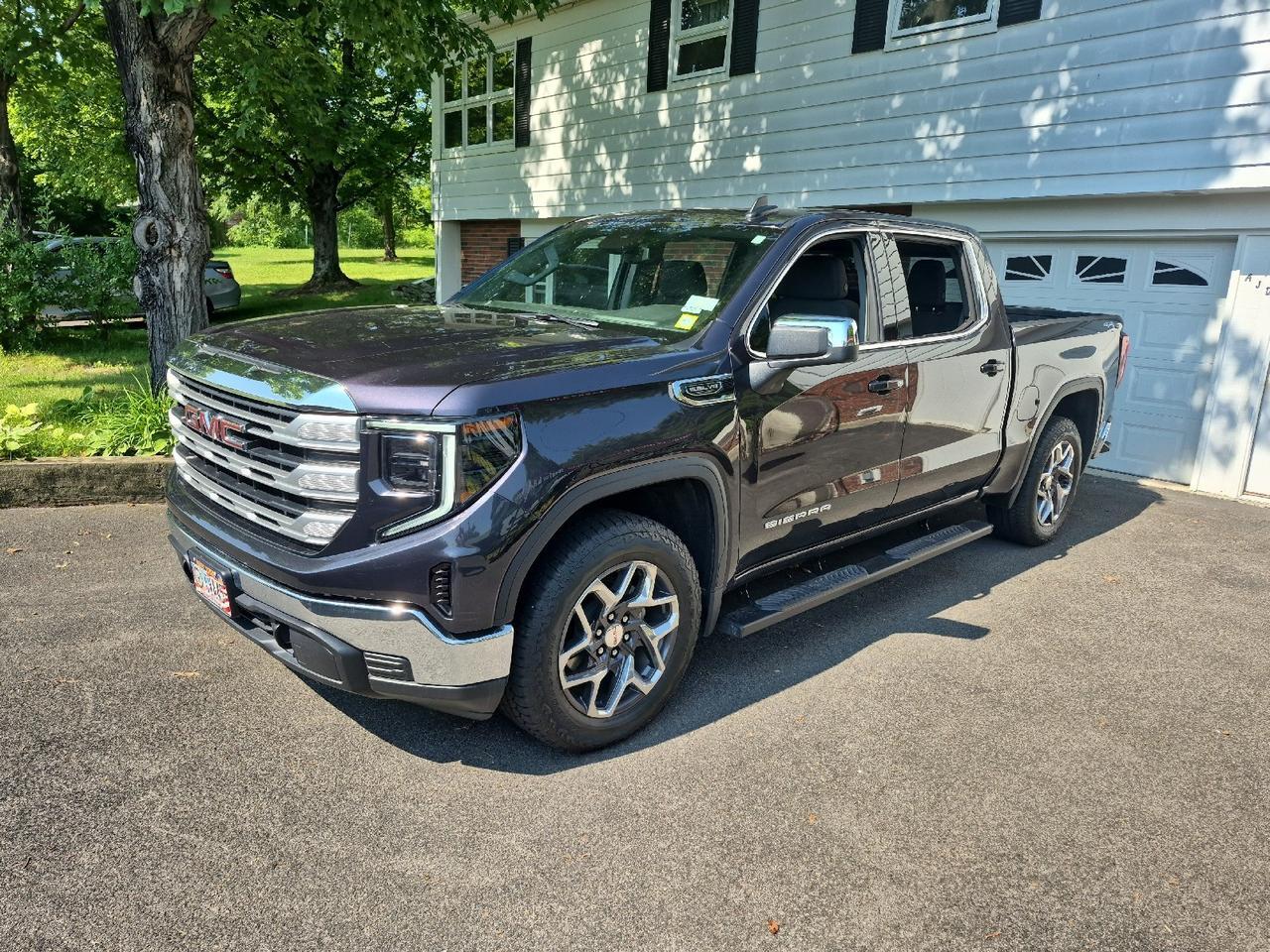 2025 GMC Sierra 1500 SLE