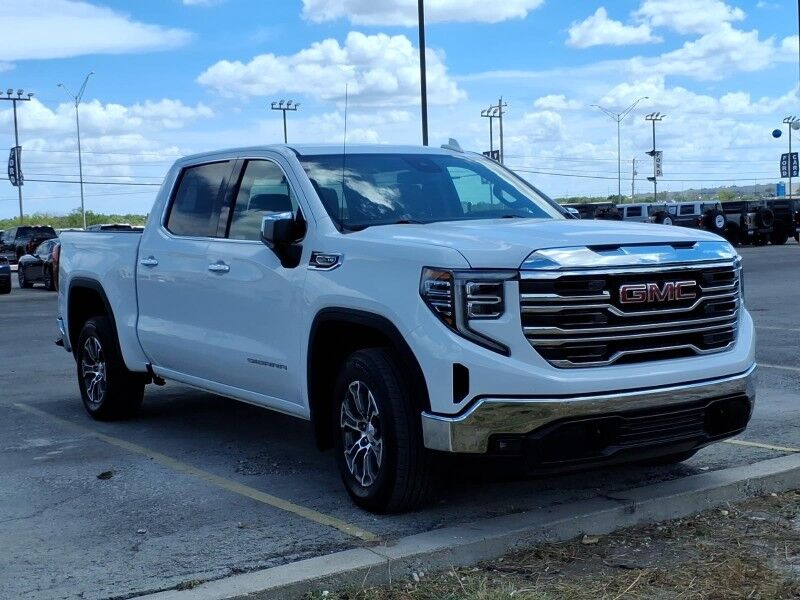 2025 GMC Sierra 1500 SLT