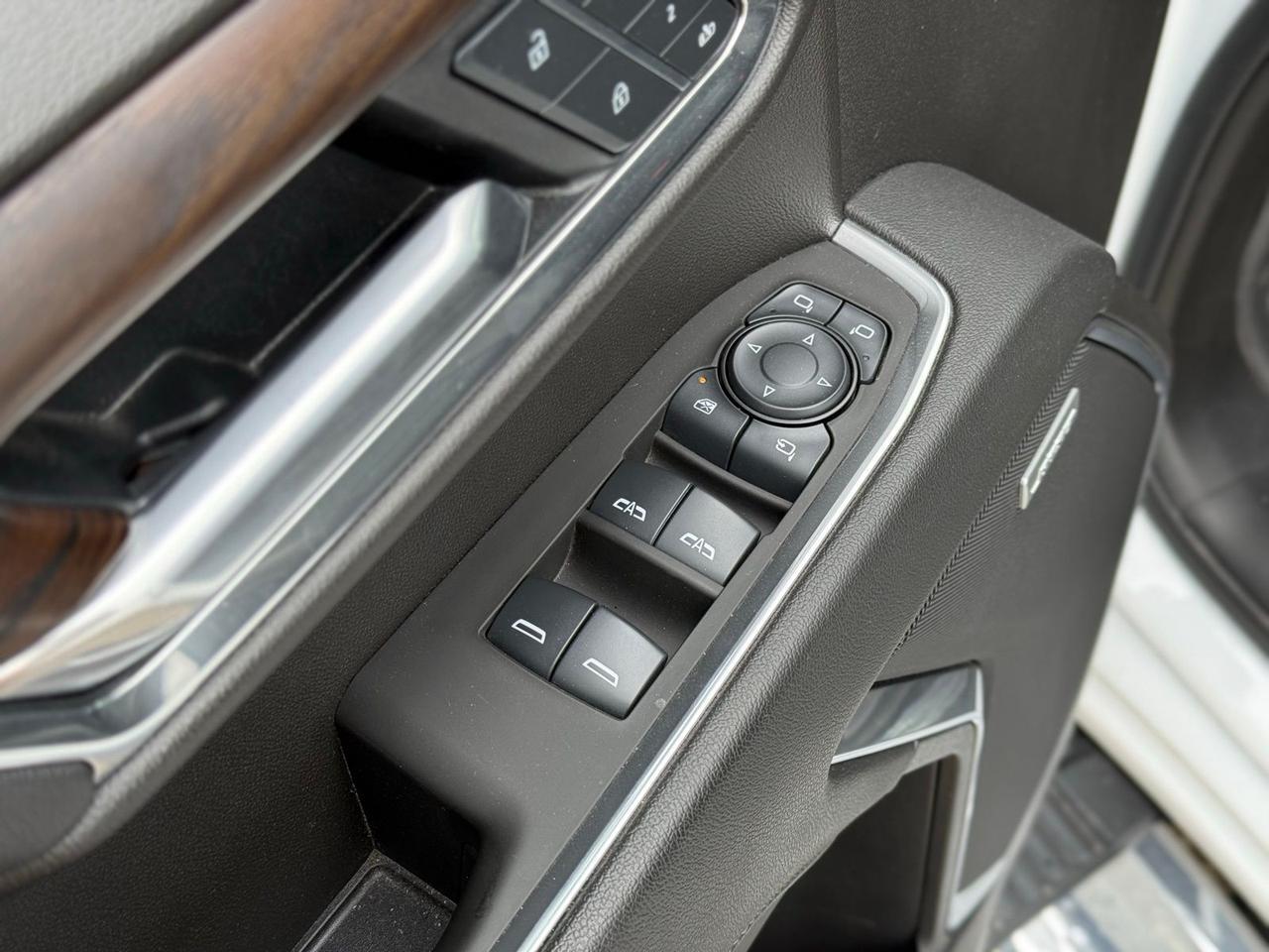 2025 GMC Sierra 1500 SLT Crestwood KY