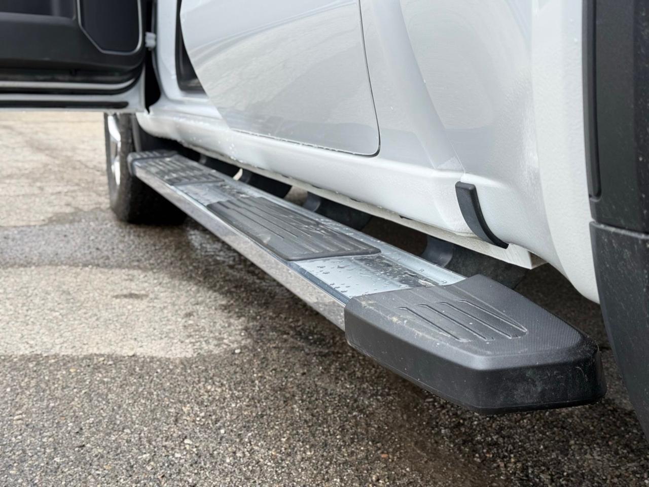 2025 GMC Sierra 1500 SLT Crestwood KY