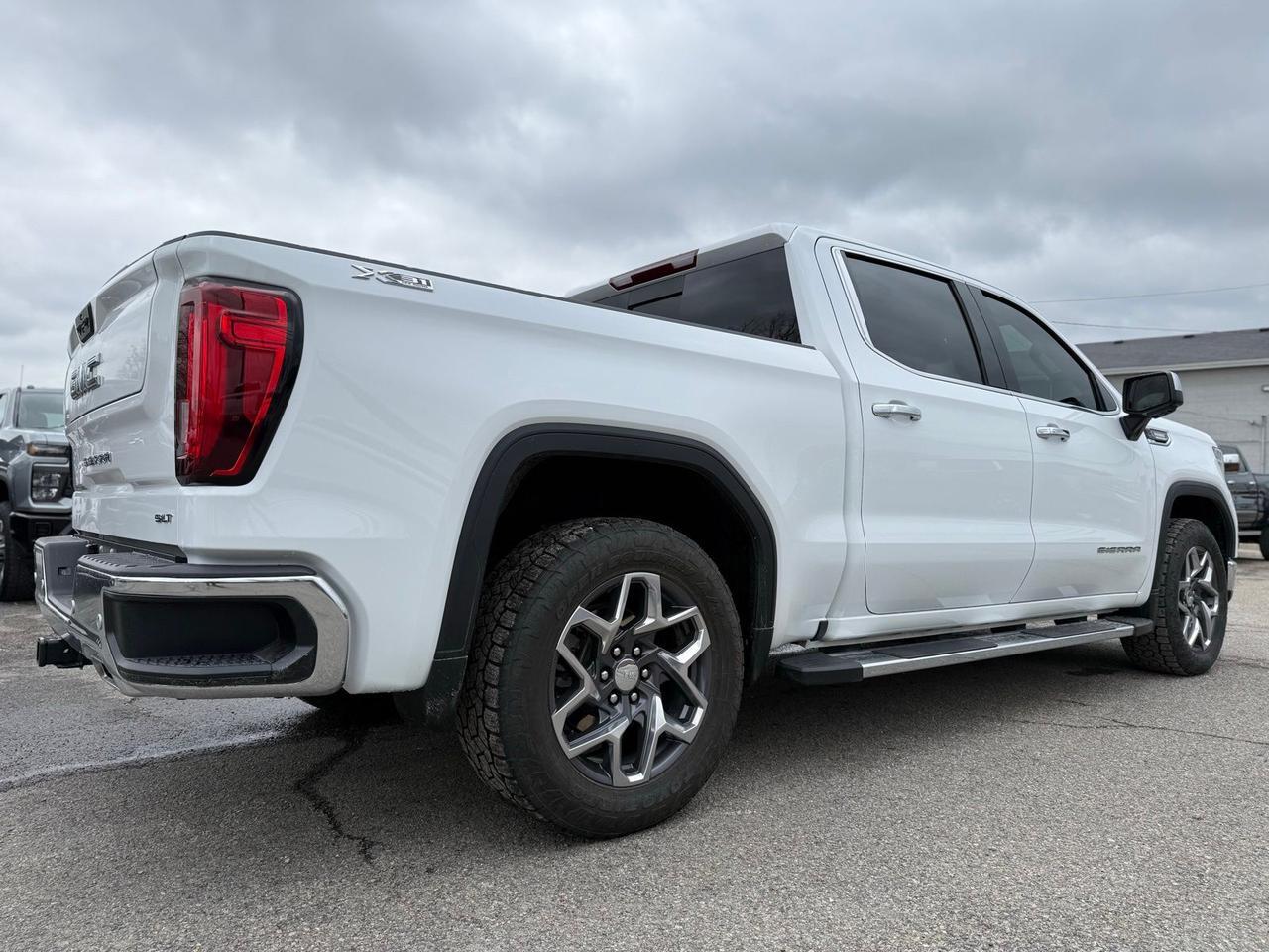 2025 GMC Sierra 1500 SLT Crestwood KY