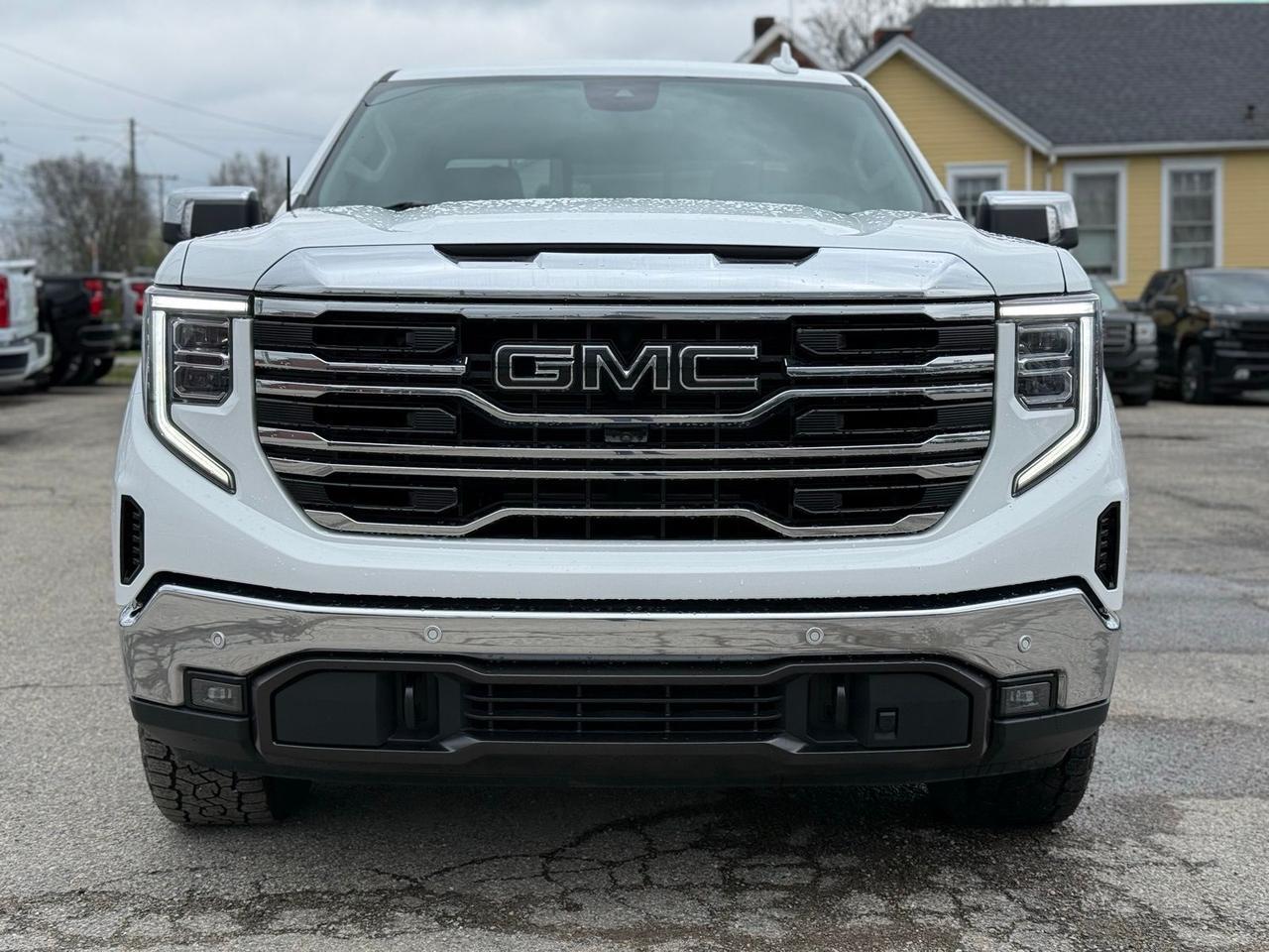 2025 GMC Sierra 1500 SLT Crestwood KY