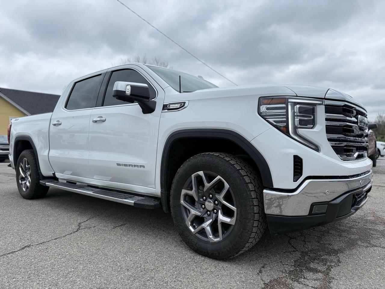 2025 GMC Sierra 1500 SLT Crestwood KY