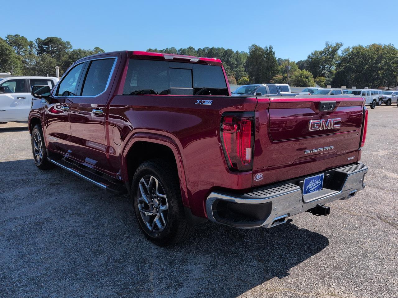 2025 GMC Sierra 1500 SLT Appleton WI