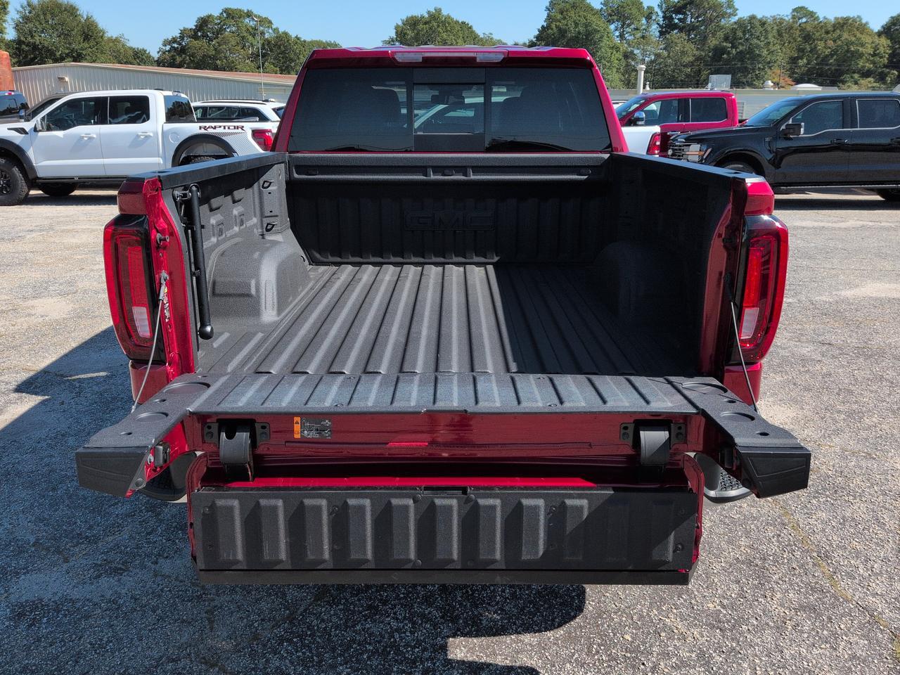 2025 GMC Sierra 1500 SLT Appleton WI