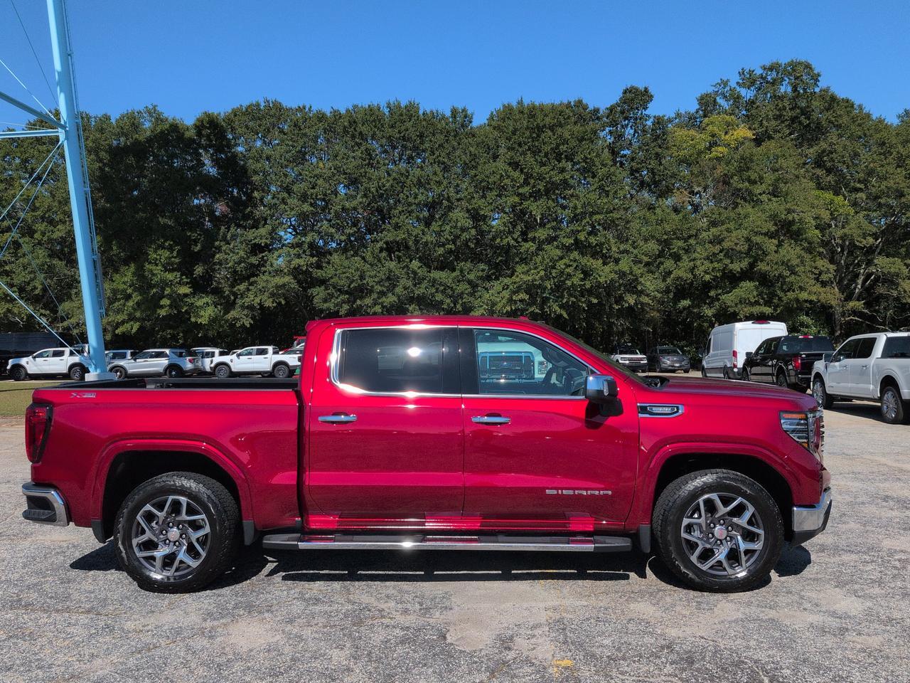 2025 GMC Sierra 1500 SLT Appleton WI