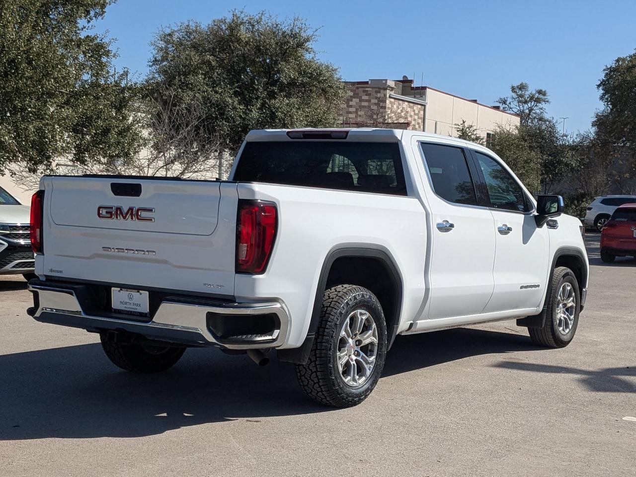2025 GMC Sierra 1500 SLT