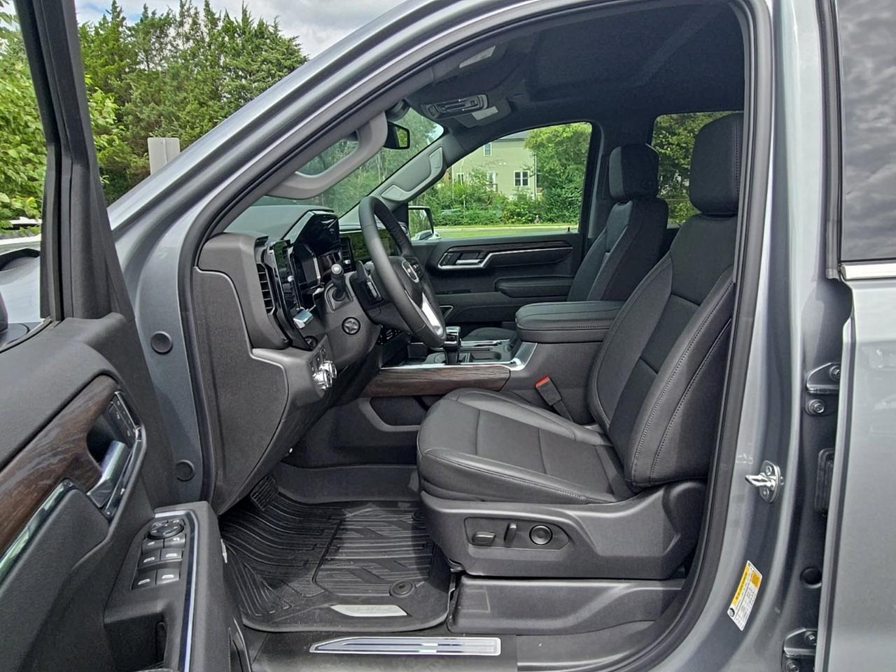 2025 GMC Sierra 1500 SLT Fredericksburg VA