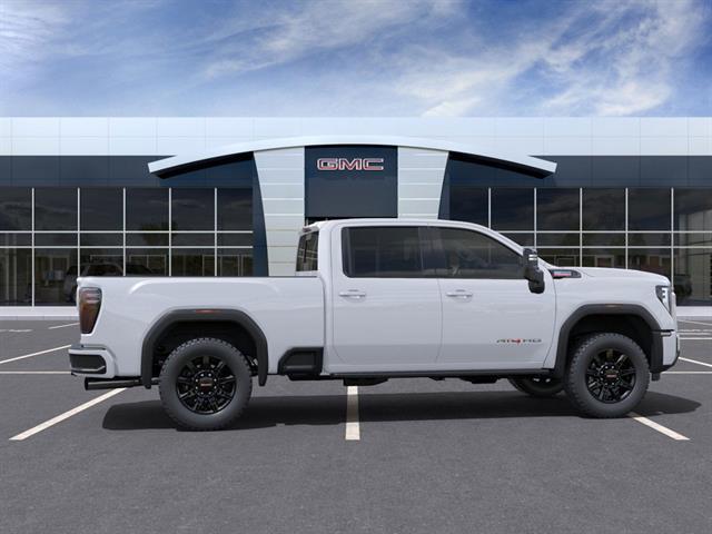 2025 GMC Sierra 2500HD 4WD Crew Cab Standard Bed AT4 Seaside CA