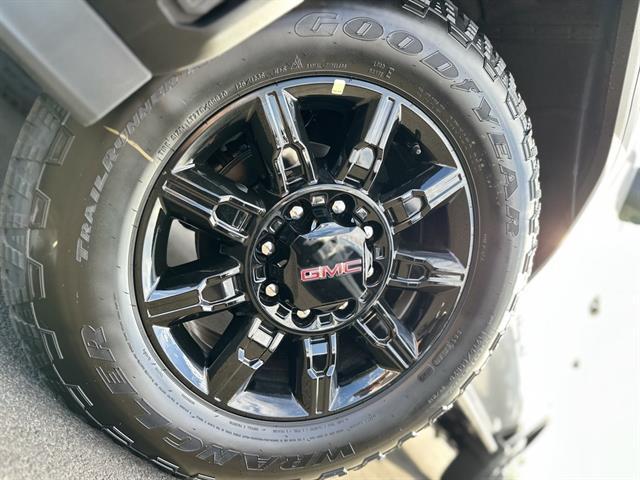 2025 GMC Sierra 2500HD 4WD Crew Cab Standard Bed AT4 Tucson AZ