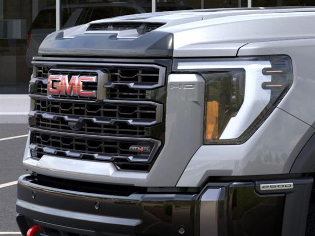 2025 GMC Sierra 2500HD 4WD Crew Cab Standard Bed AT4X Seaside CA