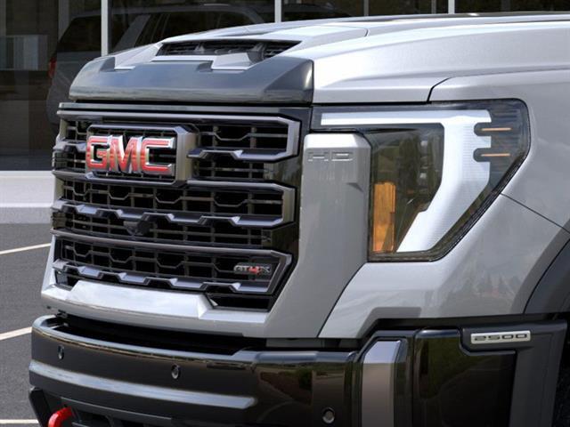 2025 GMC Sierra 2500HD 4WD Crew Cab Standard Bed AT4X Seaside CA