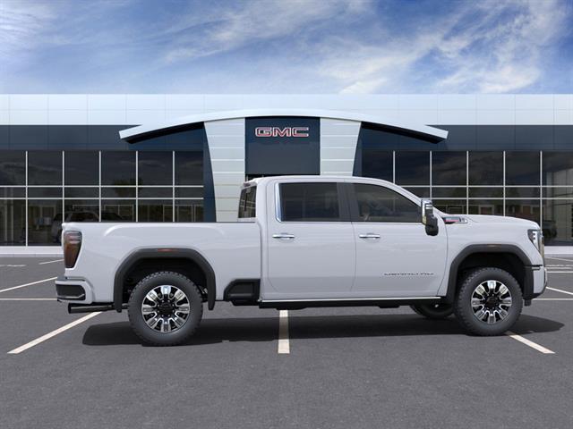 2025 GMC Sierra 2500HD 4WD Crew Cab Standard Bed Denali Seaside CA