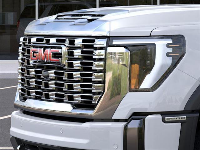 2025 GMC Sierra 2500HD 4WD Crew Cab Standard Bed Denali Seaside CA