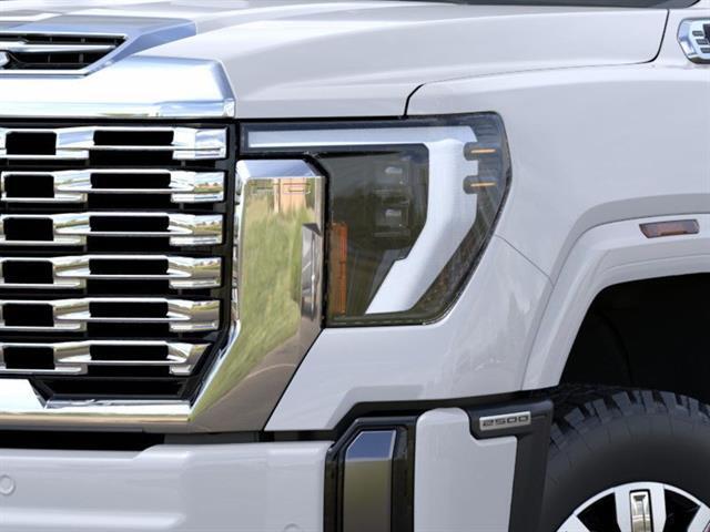 2025 GMC Sierra 2500HD 4WD Crew Cab Standard Bed Denali Seaside CA