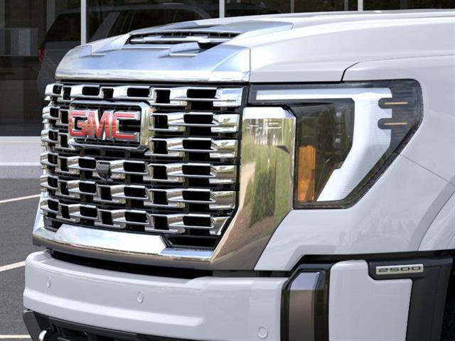 2025 GMC Sierra 2500HD 4WD Crew Cab Standard Bed Denali Seaside CA