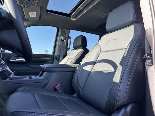 2025 GMC Sierra 2500HD 4WD Crew Cab Standard Bed Denali Tucson AZ