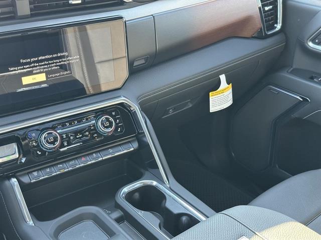 2025 GMC Sierra 2500HD 4WD Crew Cab Standard Bed Denali Tucson AZ