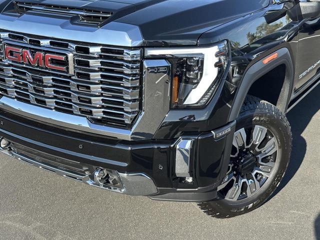 2025 GMC Sierra 2500HD 4WD Crew Cab Standard Bed Denali Tucson AZ