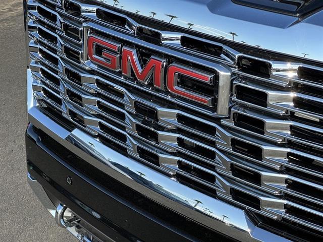 2025 GMC Sierra 2500HD 4WD Crew Cab Standard Bed Denali Tucson AZ
