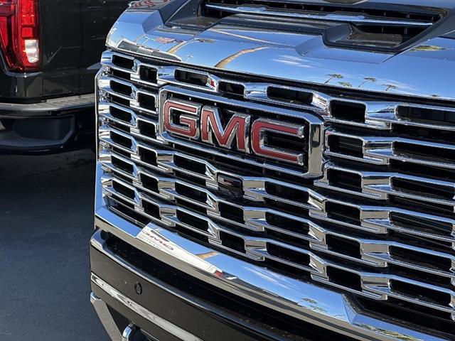 2025 GMC Sierra 2500HD 4WD Crew Cab Standard Bed Denali Tucson AZ