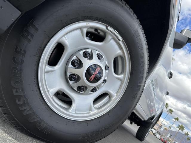 2025 GMC Sierra 2500HD 4WD Crew Cab Standard Bed Pro Tucson AZ
