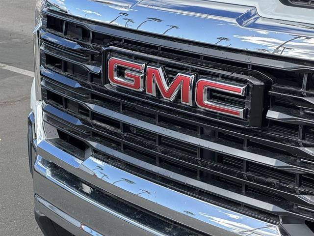 2025 GMC Sierra 2500HD 4WD Crew Cab Standard Bed Pro Tucson AZ