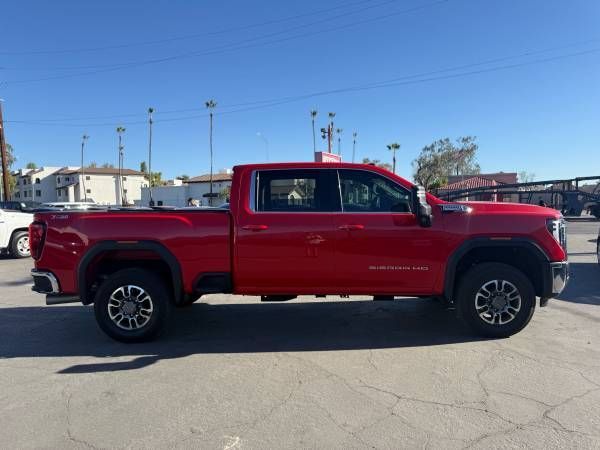 2025 GMC Sierra 2500HD 4WD Crew Cab Standard Bed SLE
