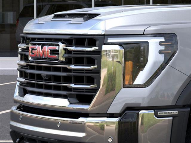 2025 GMC Sierra 2500HD 4WD Crew Cab Standard Bed SLT Seaside CA