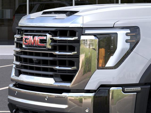 2025 GMC Sierra 2500HD 4WD Crew Cab Standard Bed SLT Seaside CA