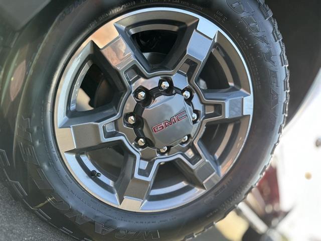 2025 GMC Sierra 2500HD 4WD Crew Cab Standard Bed SLT Tucson AZ