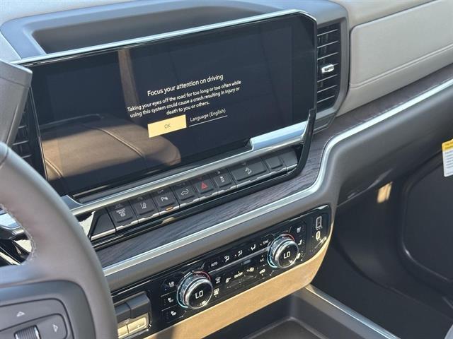 2025 GMC Sierra 2500HD 4WD Crew Cab Standard Bed SLT Tucson AZ