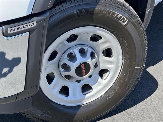 2025 GMC Sierra 2500HD 4WD Regular Cab Long Bed Pro