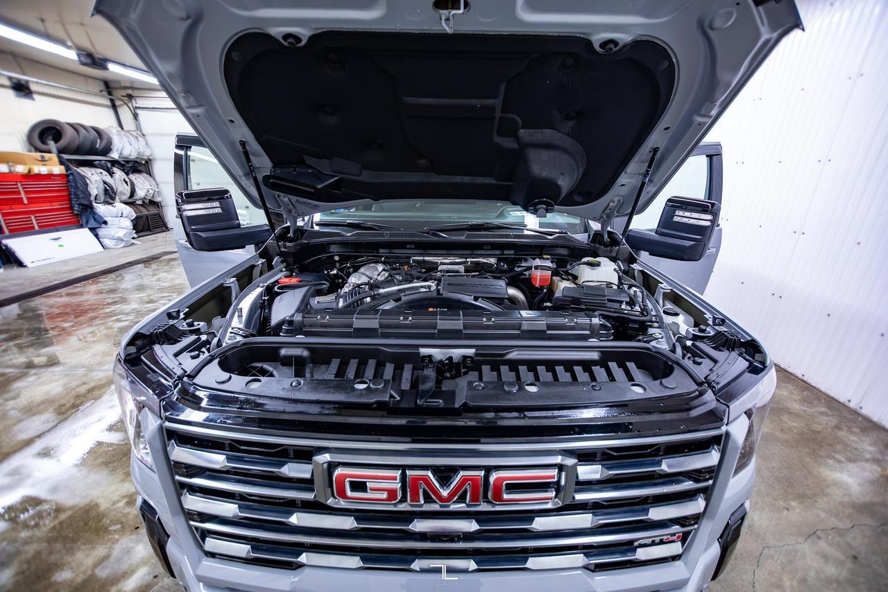 2025 GMC Sierra 2500HD 4x4 Crew Cab AT4 Diesel Leather Roof Nav BCam Red Deer AB