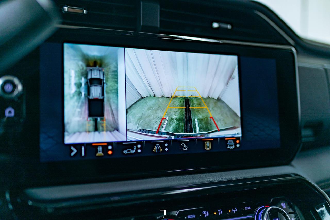 2025 GMC Sierra 2500HD 4x4 Crew Cab AT4 Diesel Leather Roof Nav Red Deer AB