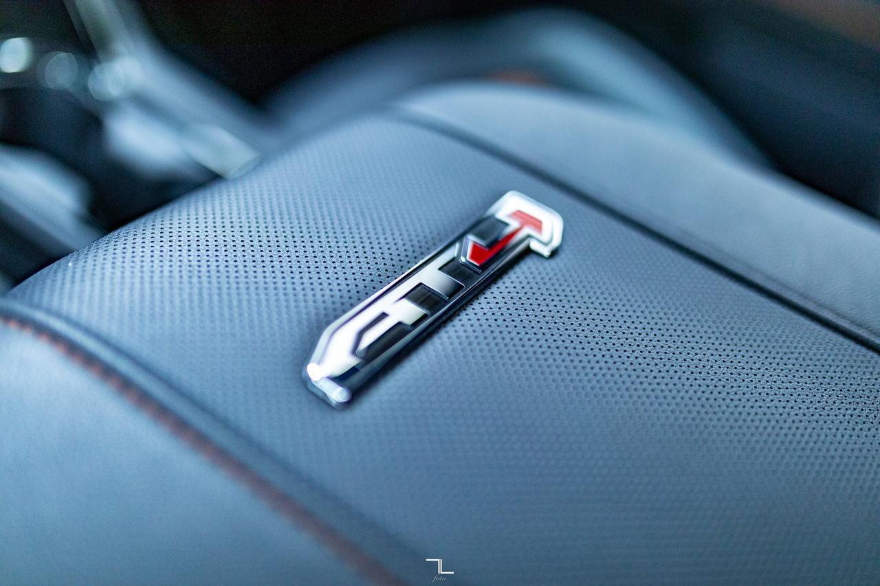 2025 GMC Sierra 2500HD 4x4 Crew Cab AT4 Diesel Leather Roof Nav Red Deer AB