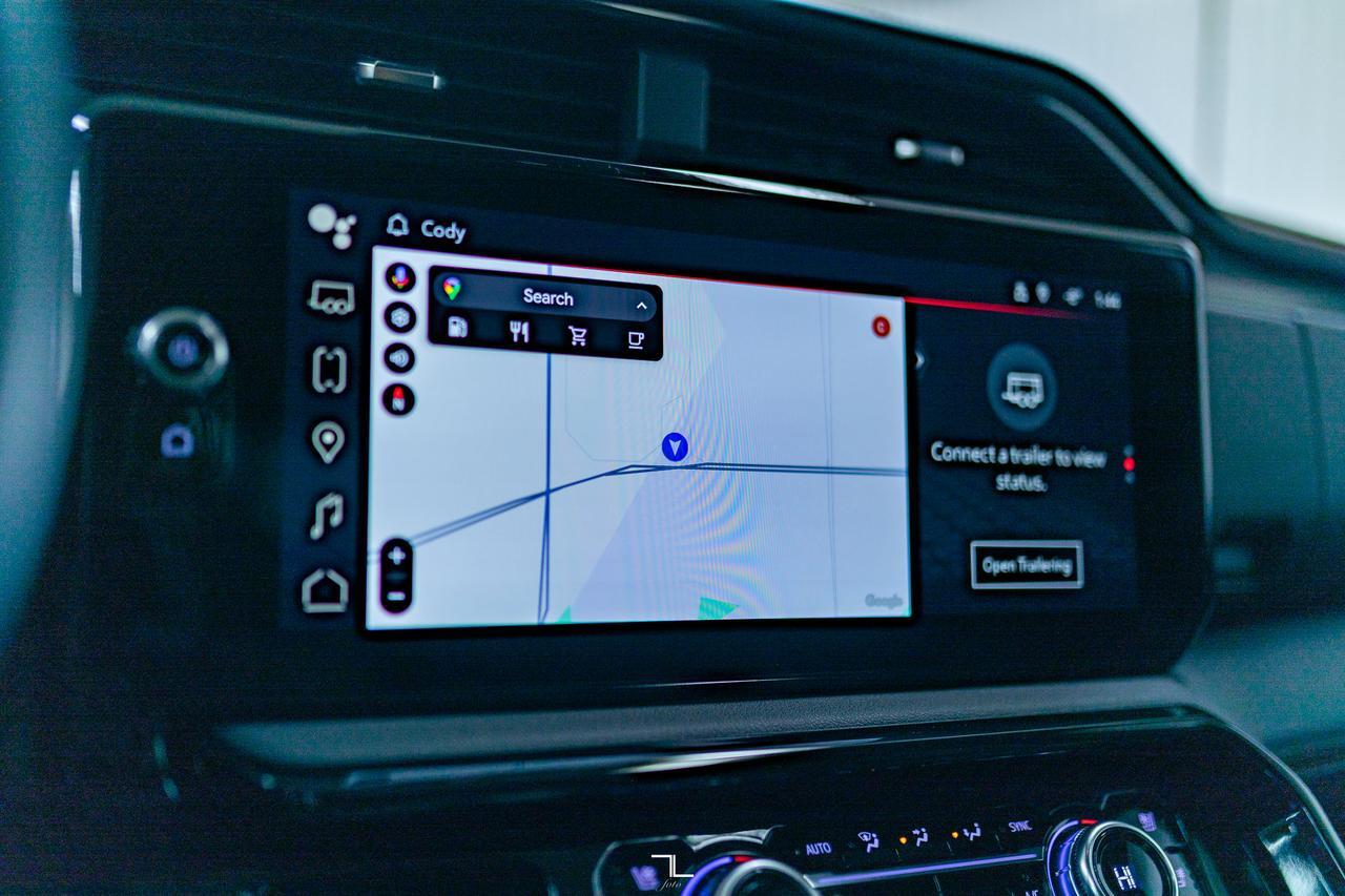 2025 GMC Sierra 2500HD 4x4 Crew Cab AT4 Diesel Leather Roof Nav Red Deer AB