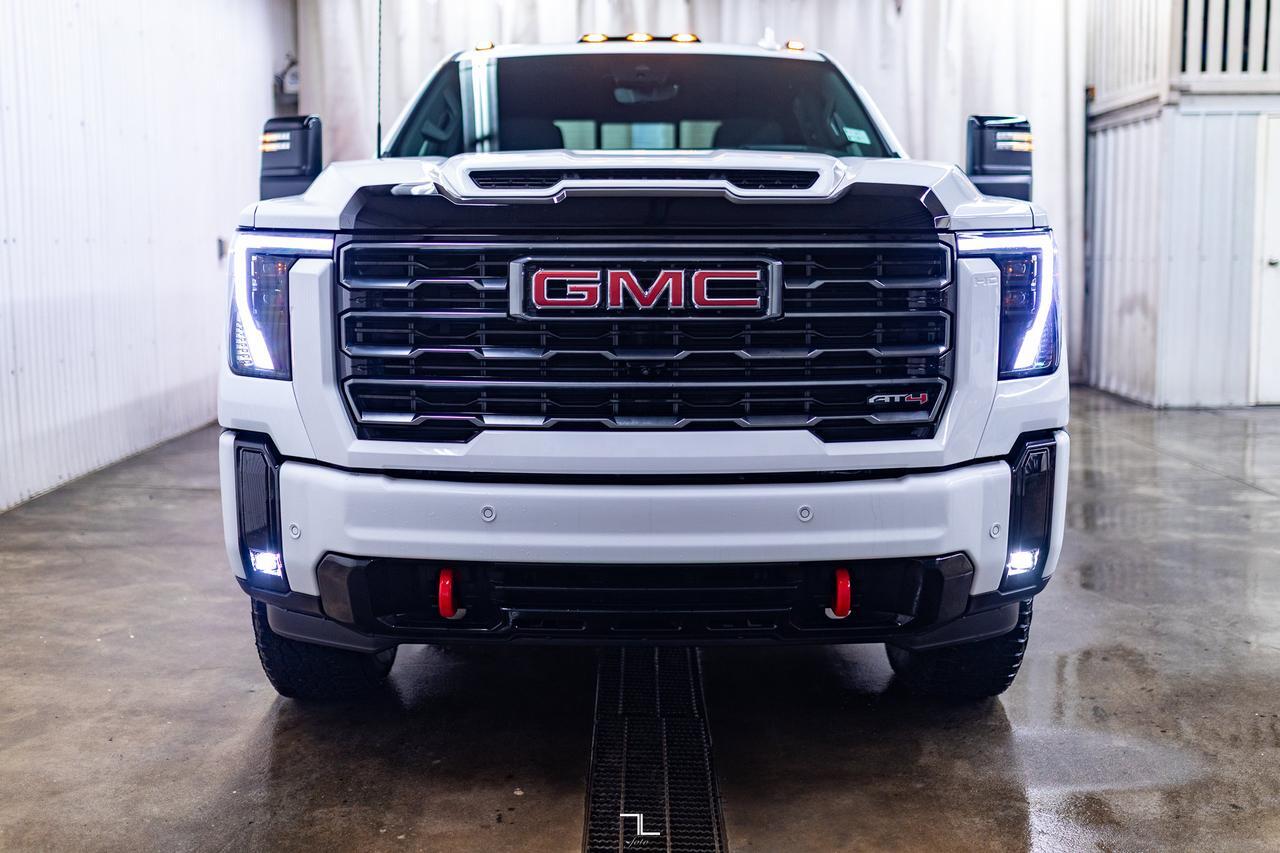 2025 GMC Sierra 2500HD 4x4 Crew Cab AT4 Diesel Leather Roof Nav Red Deer AB