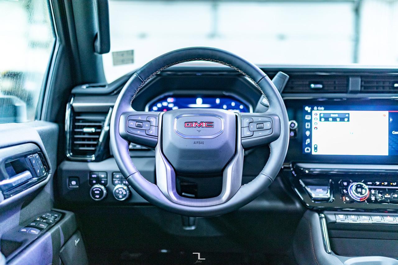 2025 GMC Sierra 2500HD 4x4 Crew Cab AT4 Diesel Leather Roof Nav Red Deer AB