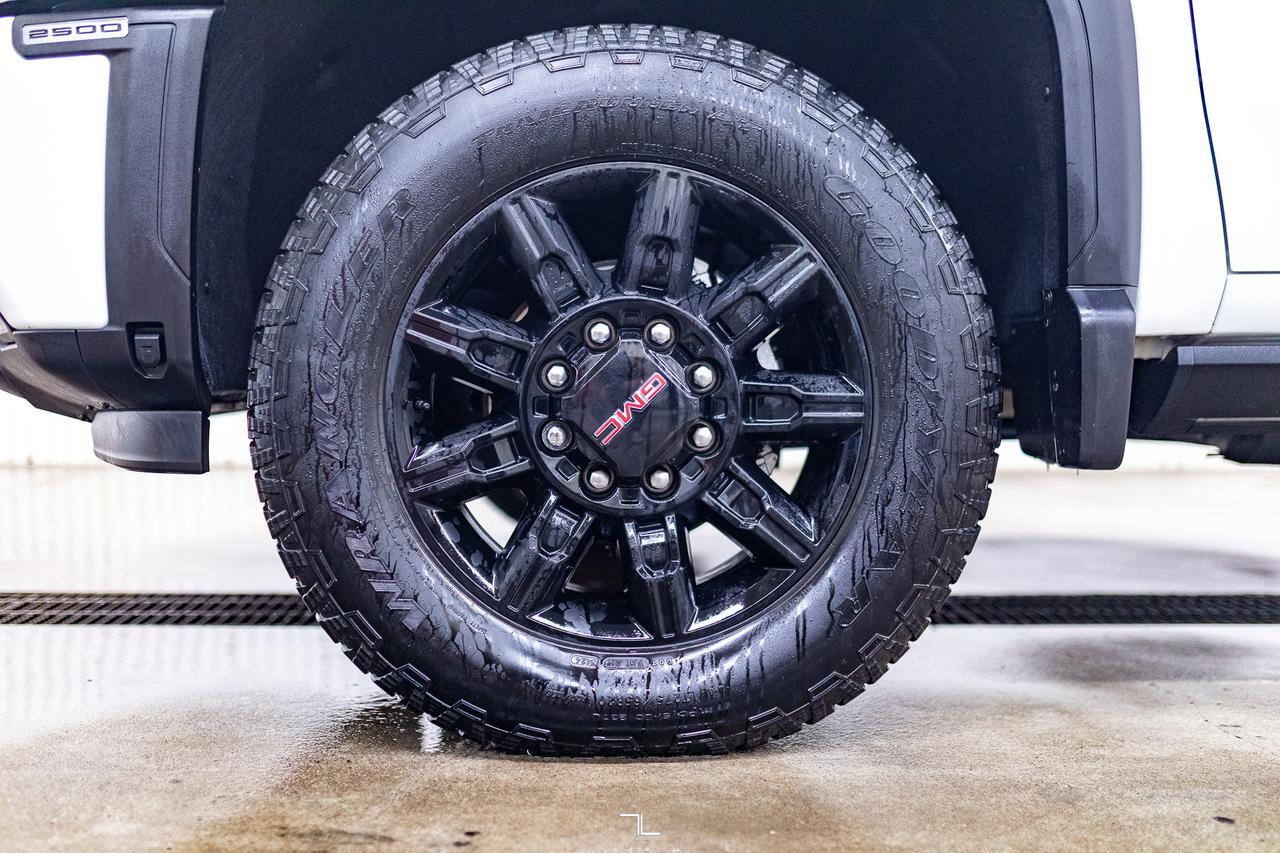 2025 GMC Sierra 2500HD 4x4 Crew Cab AT4 Diesel Leather Roof Nav Red Deer AB