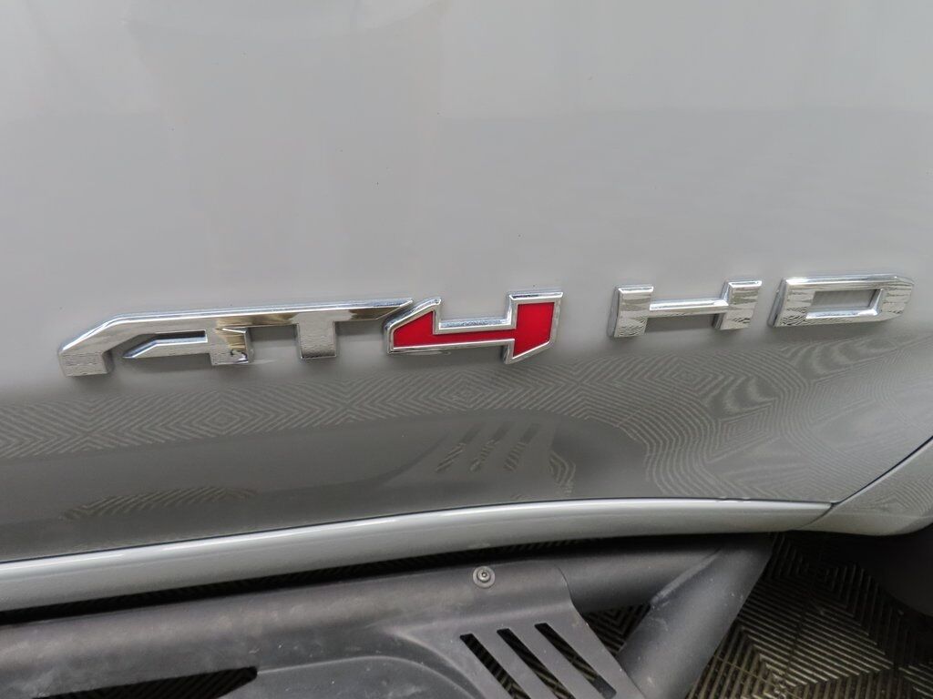 2025 GMC Sierra 2500HD 4x4 Crew Cab AT4 Fond du Lac WI