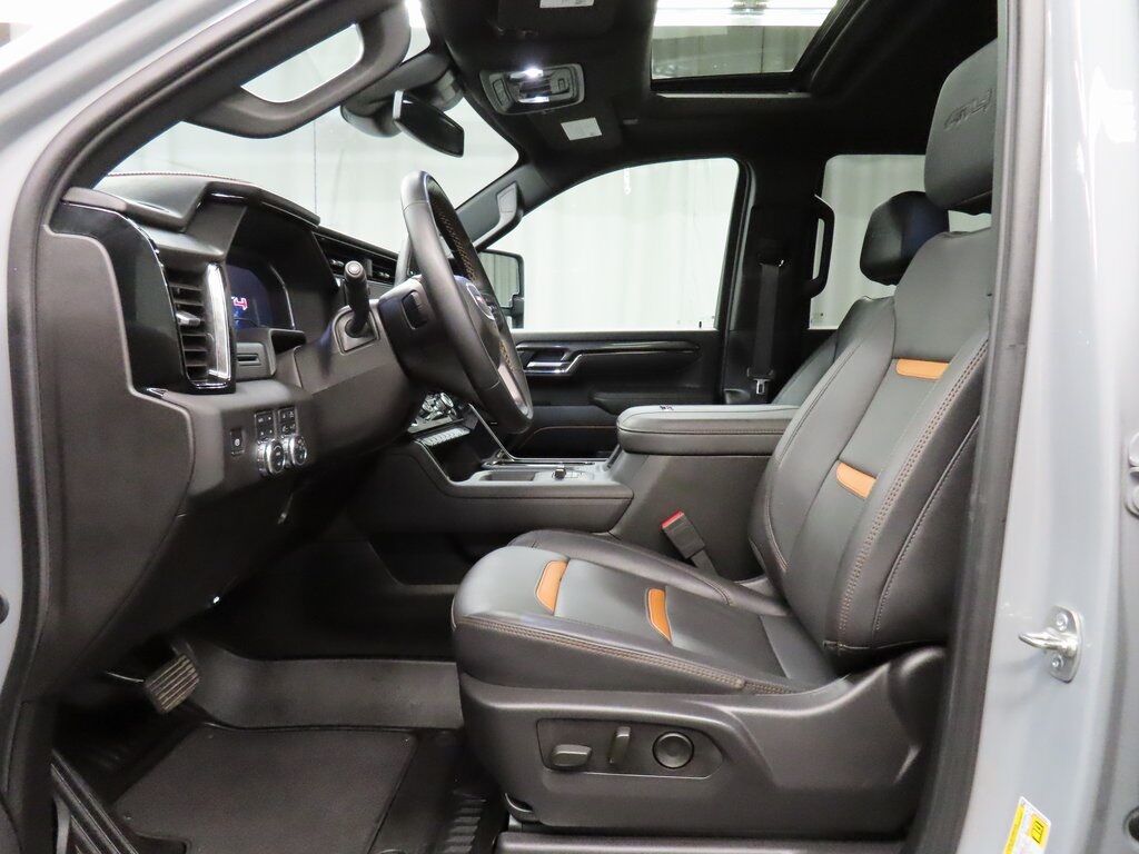 2025 GMC Sierra 2500HD 4x4 Crew Cab AT4 Fond du Lac WI