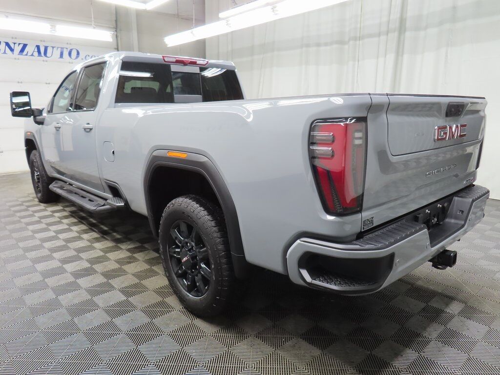 2025 GMC Sierra 2500HD 4x4 Crew Cab AT4 Fond du Lac WI