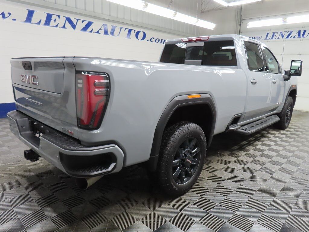 2025 GMC Sierra 2500HD 4x4 Crew Cab AT4 Fond du Lac WI
